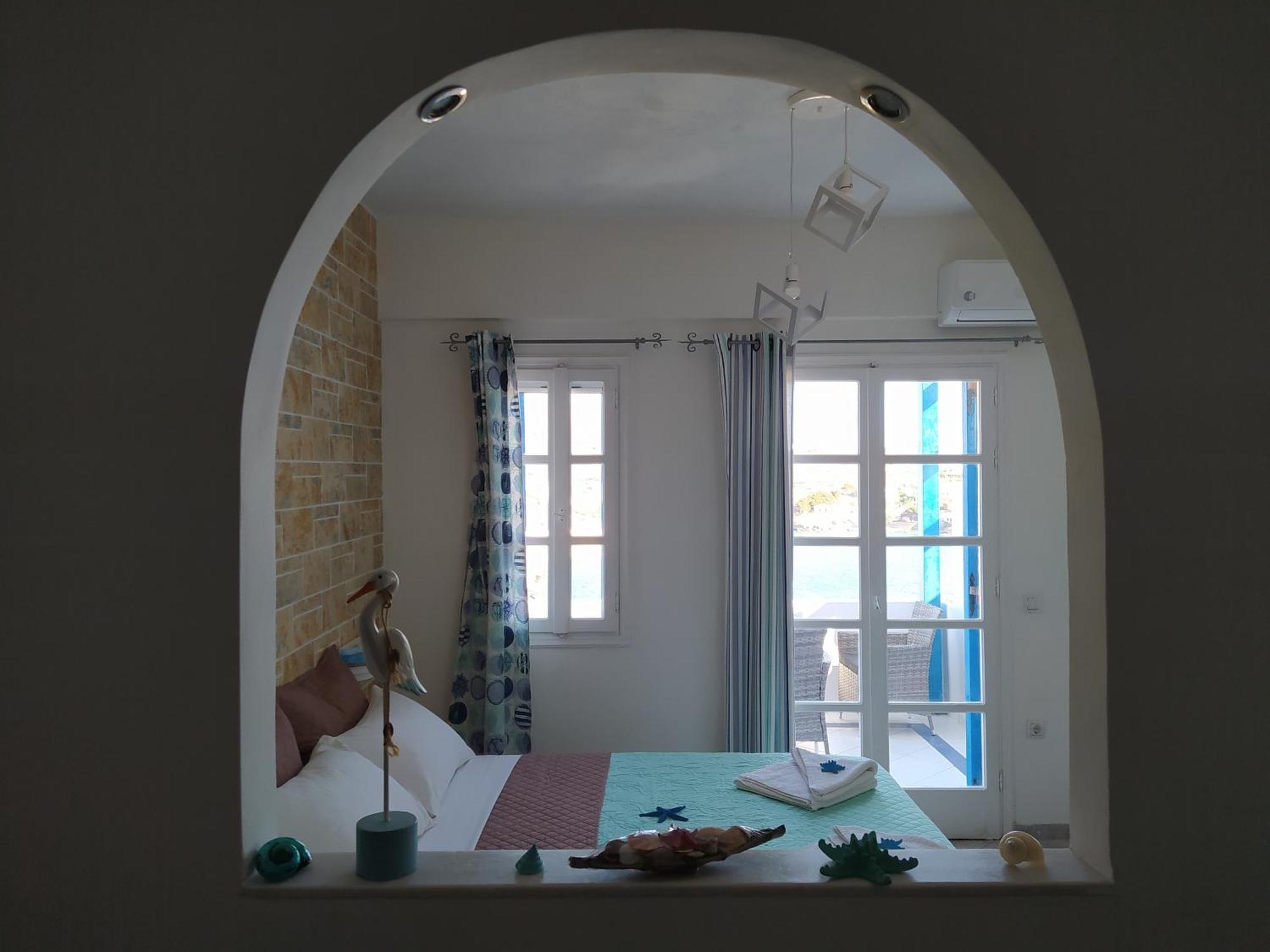 Fantastic View Studios Китнос Стая снимка